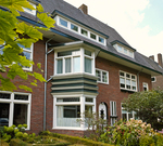 Dubbele erker van nr. 20. copyright Paul Paris
              <br/>
              Paul Paris, 14 augustus 2016